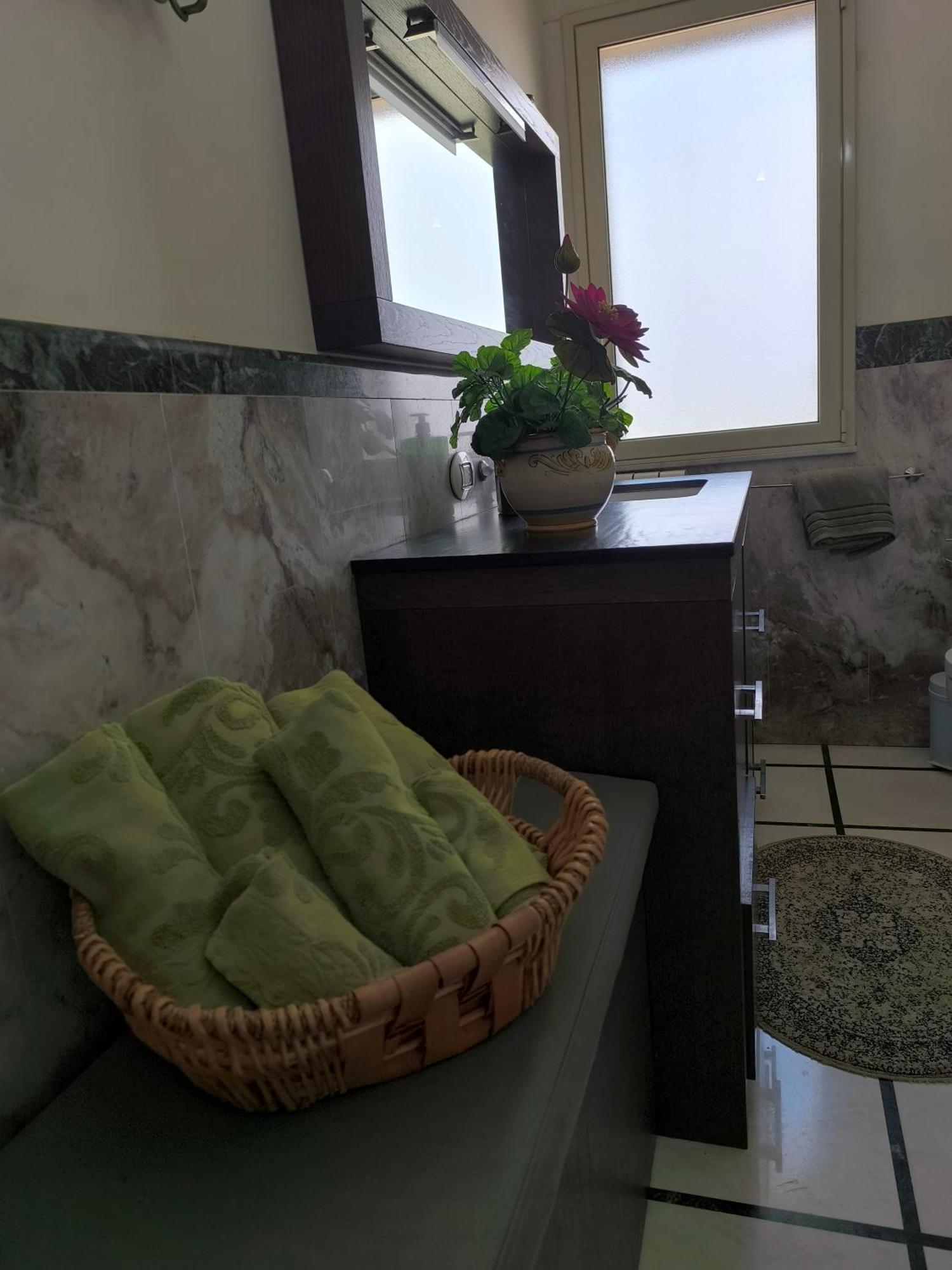 Bed And breakfast Kalinka Motta SantʼAnastasia Exteriör bild